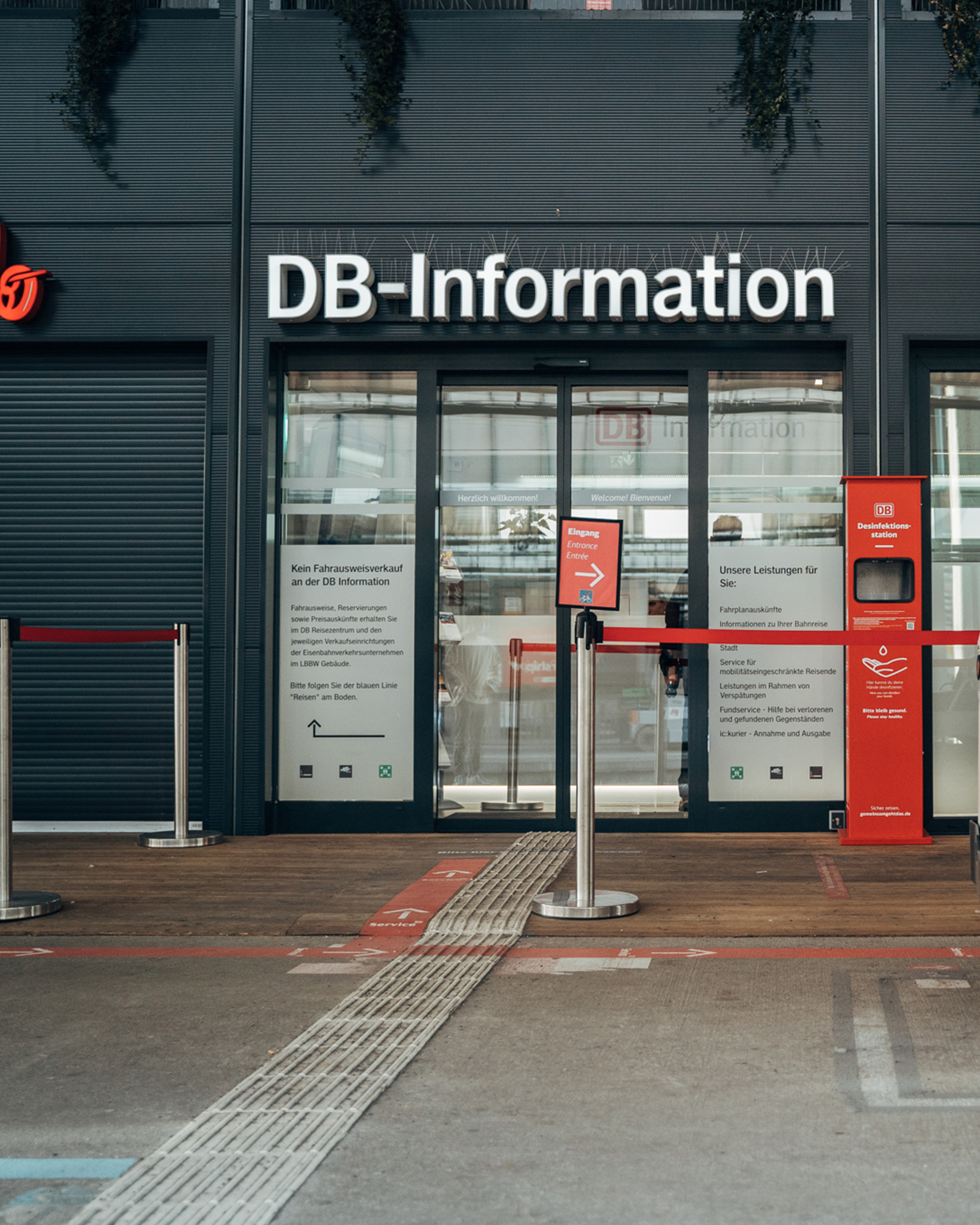 DB-Informationszentrum von außen.